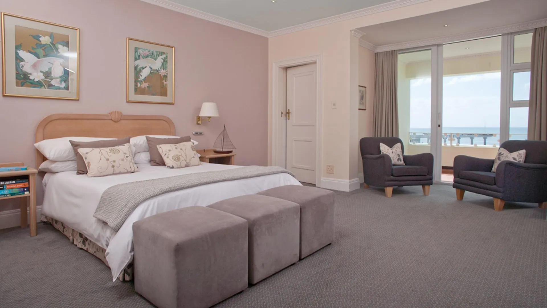 The Beach Hotel Port Elizabeth 4*,