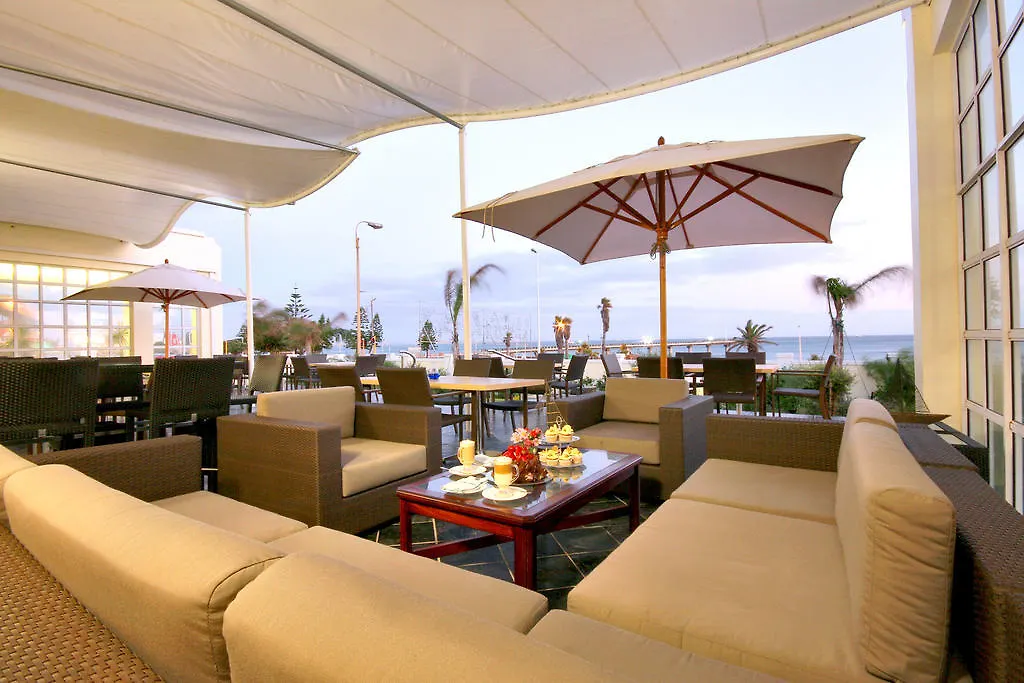 The Beach Hotel Port Elizabeth 4*,  África do Sul